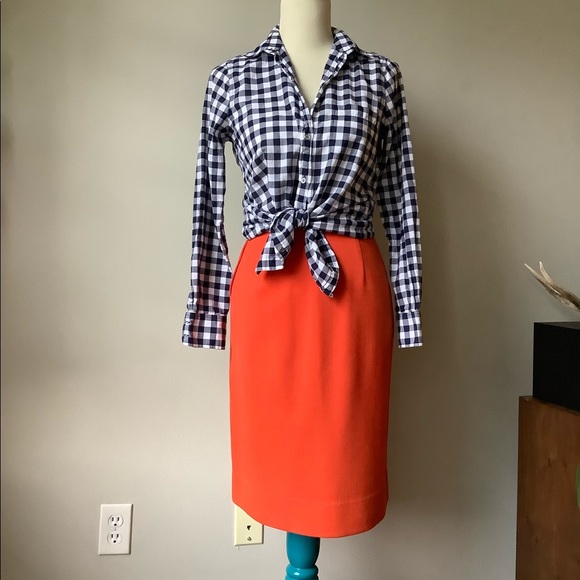 Wardrobe Basic! Checkered Women’s Shirt - Picture 2 of 10